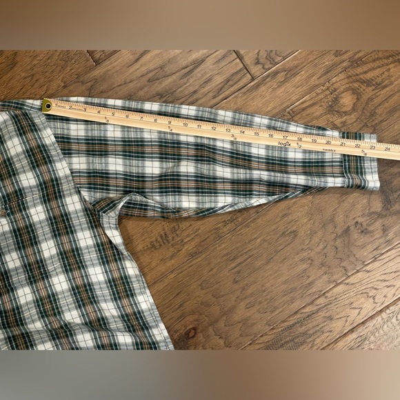 Woolrich Vintage Long Sleeve Button Down Size XL Dark Pine Plaid - Picture 11 of 11